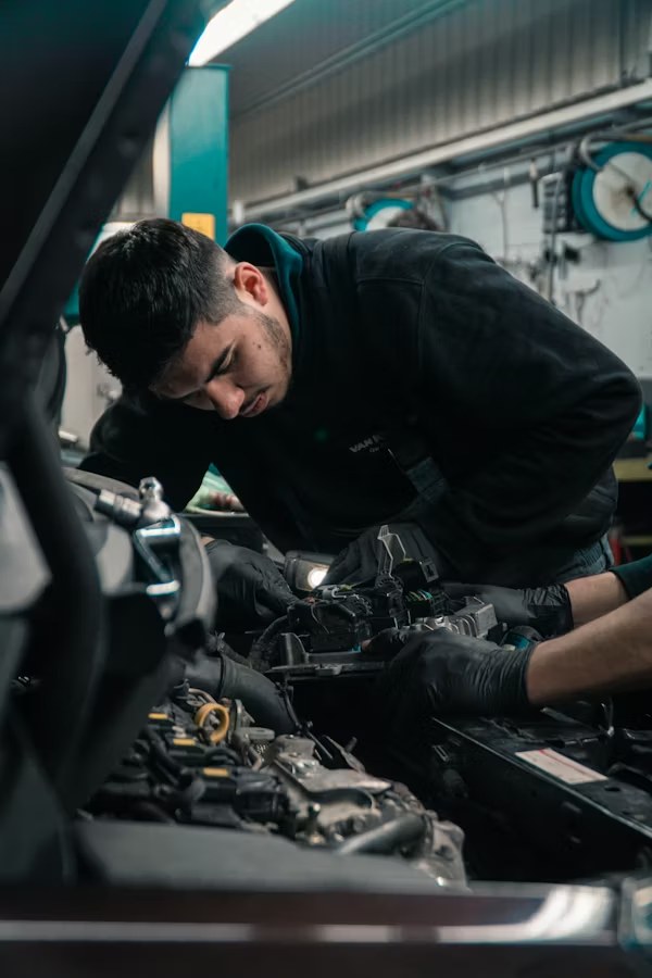 Car servicing and maintenance in Manilva